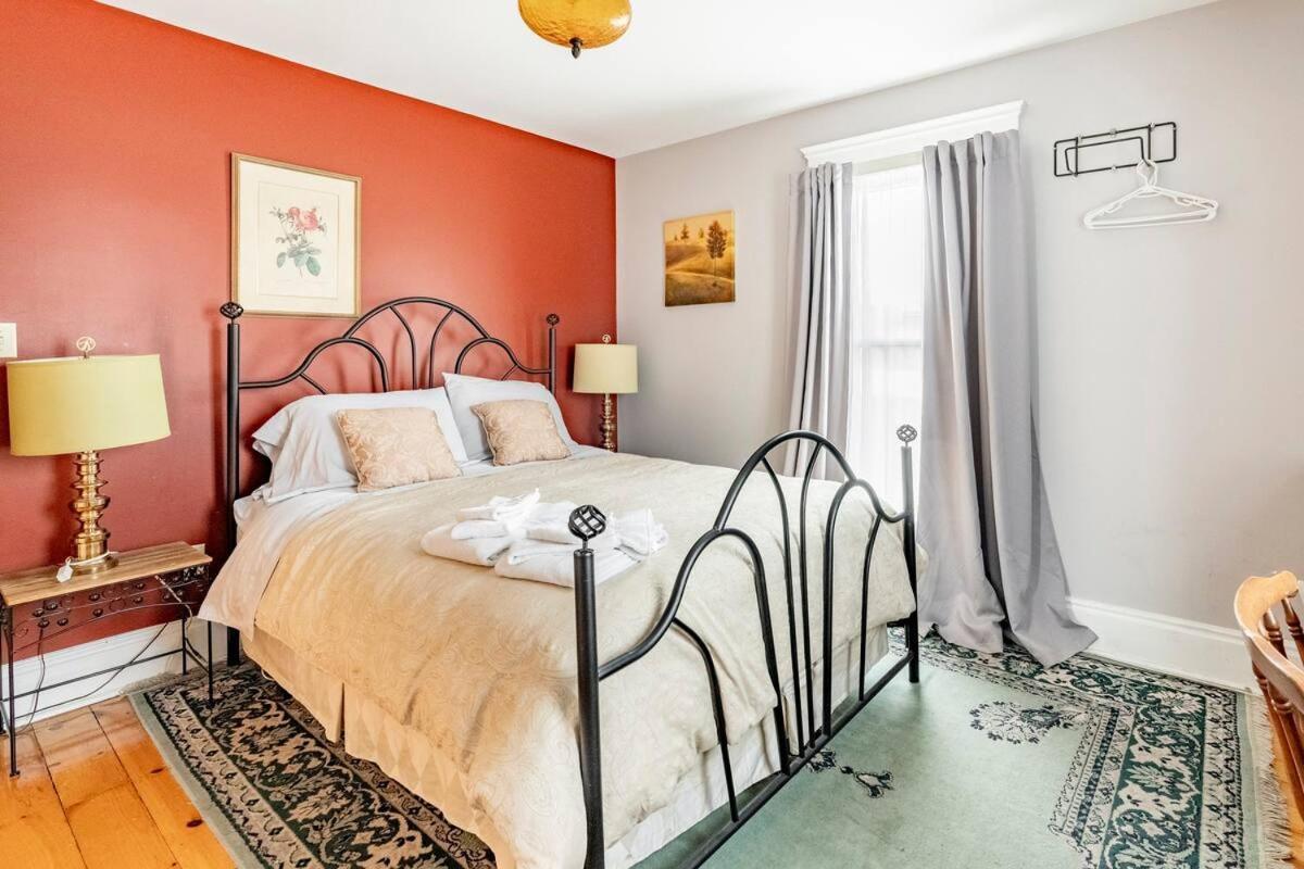 Ye Olde Walkerville Bed & Breakfast วินด์เซอร์ ภายนอก รูปภาพ