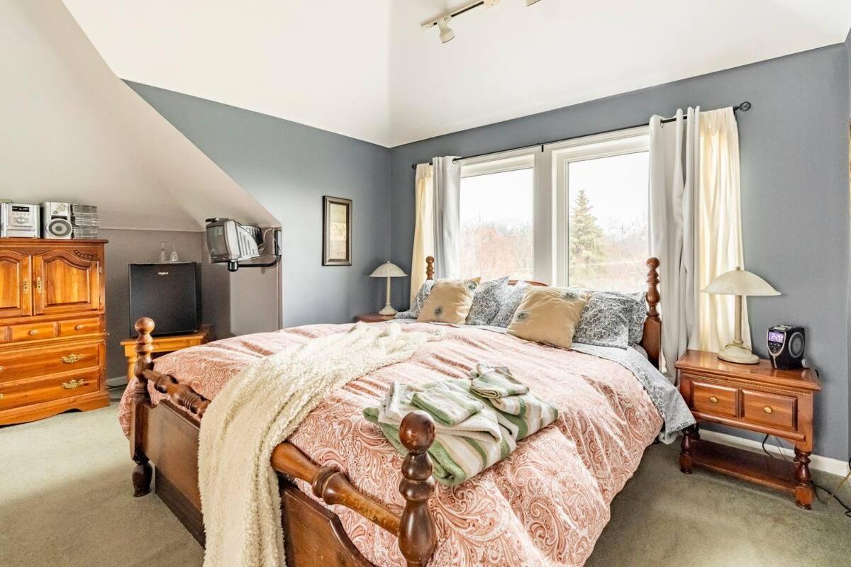 Ye Olde Walkerville Bed & Breakfast วินด์เซอร์ ภายนอก รูปภาพ