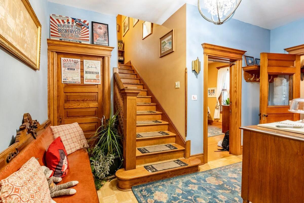 Ye Olde Walkerville Bed & Breakfast วินด์เซอร์ ภายนอก รูปภาพ