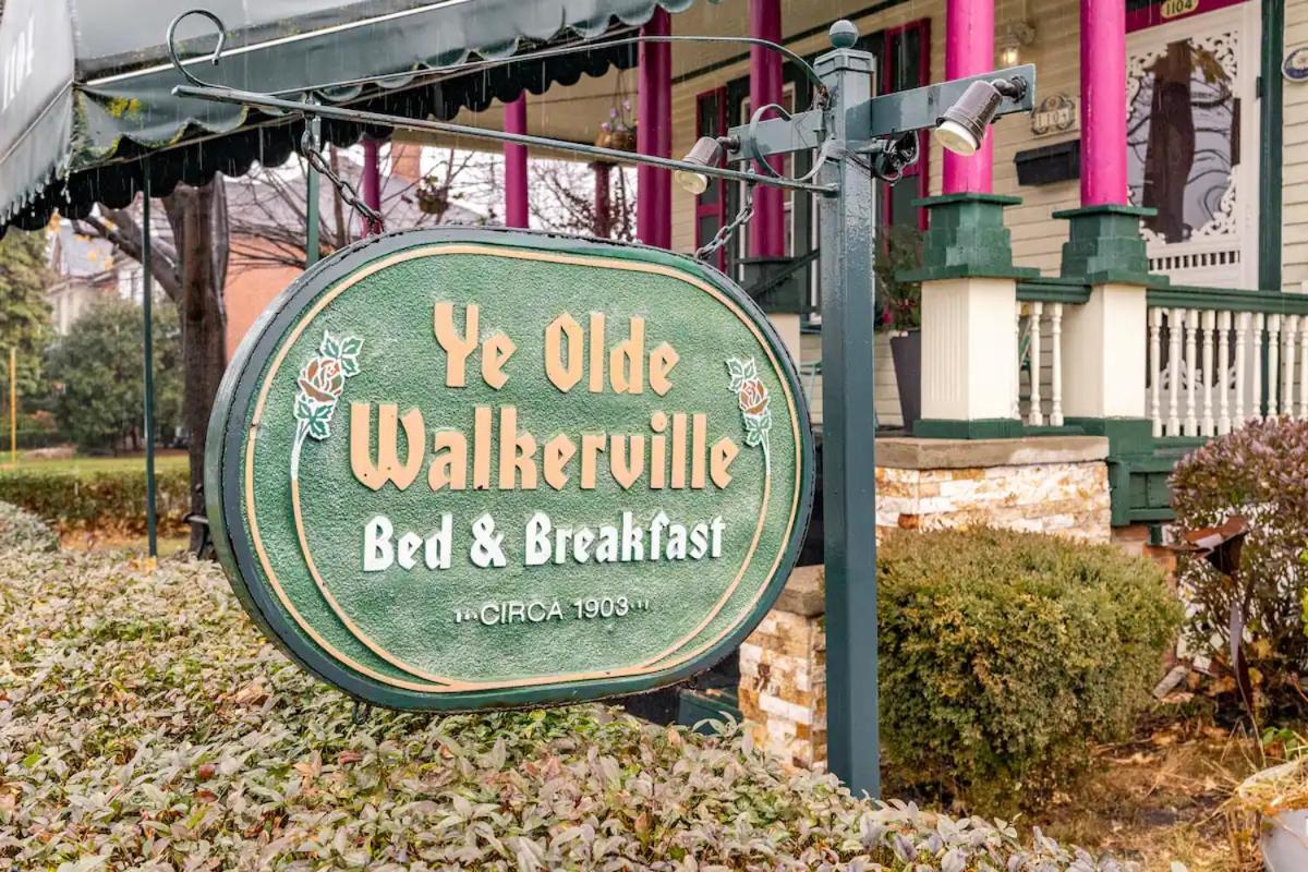 Ye Olde Walkerville Bed & Breakfast วินด์เซอร์ ภายนอก รูปภาพ