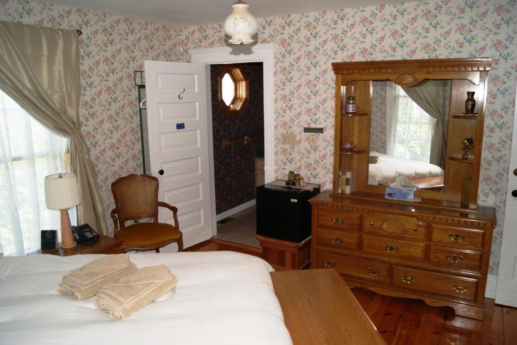 Ye Olde Walkerville Bed & Breakfast วินด์เซอร์ ภายนอก รูปภาพ