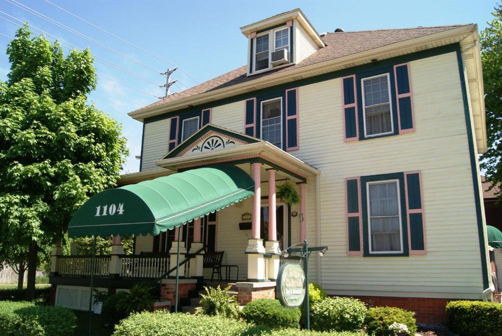 Ye Olde Walkerville Bed & Breakfast วินด์เซอร์ ภายนอก รูปภาพ