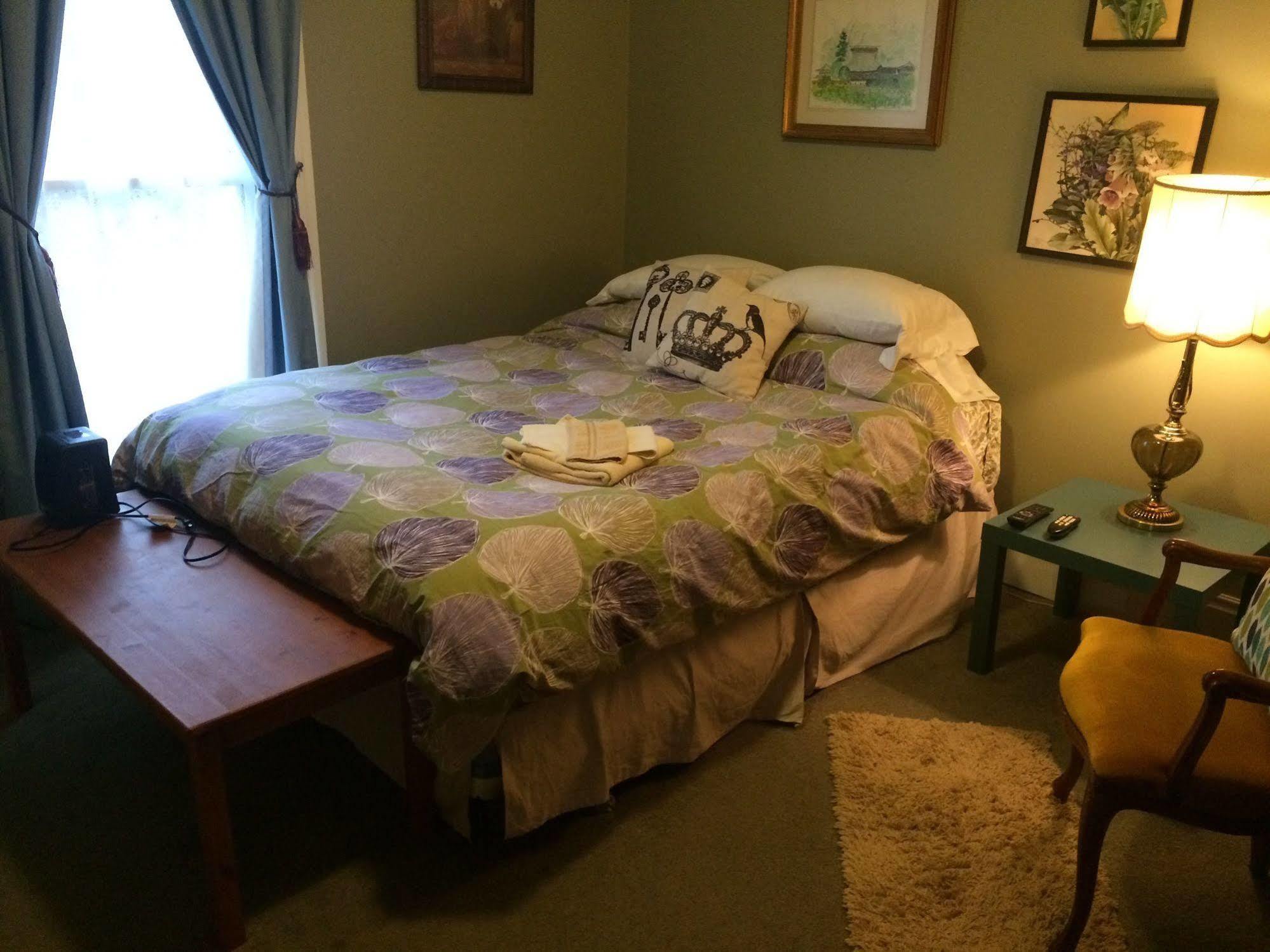 Ye Olde Walkerville Bed & Breakfast วินด์เซอร์ ภายนอก รูปภาพ